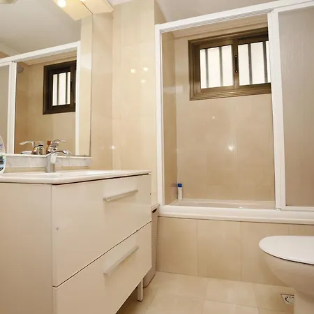 Masvacation Duna Exerlsior 3room,pool شقة *